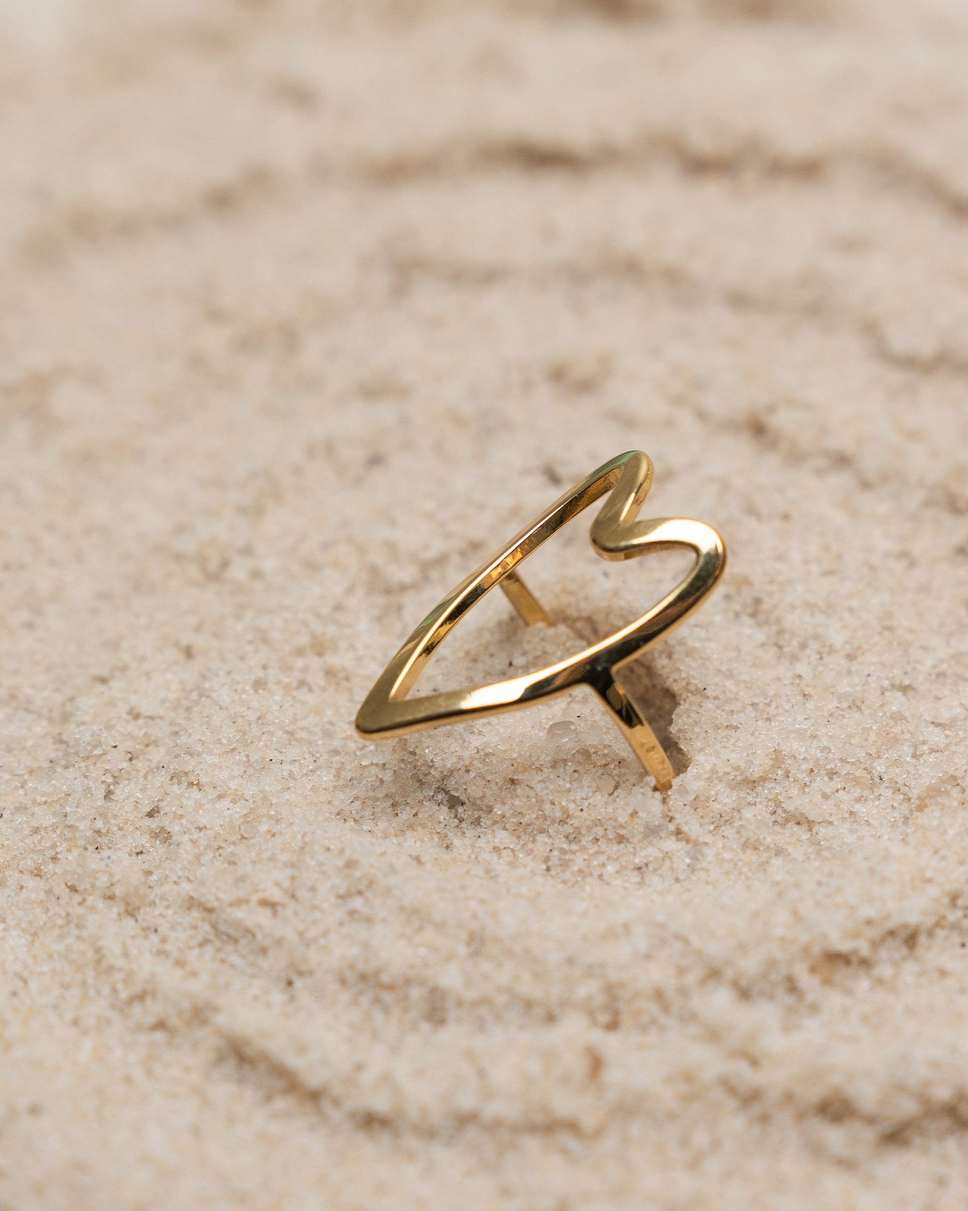 Amora Ring
