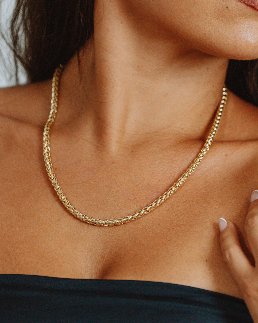 Eira Necklace