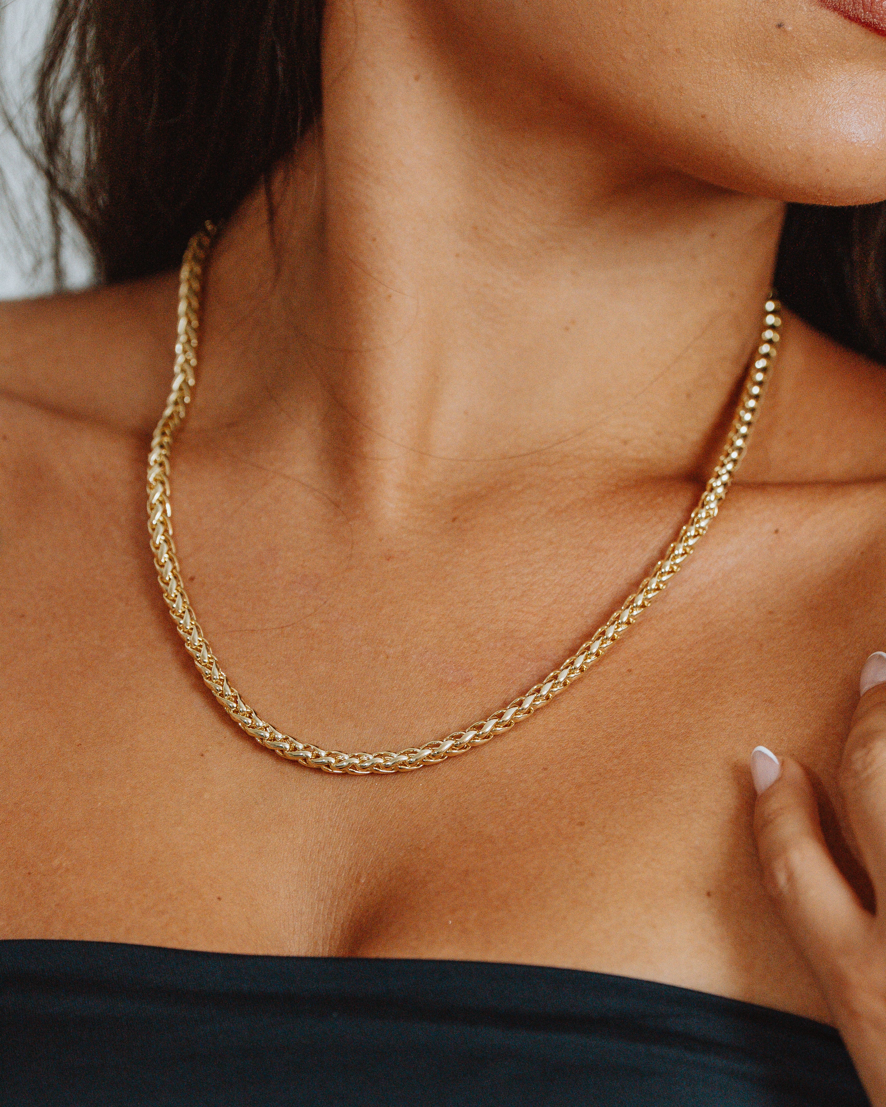 Eira Necklace