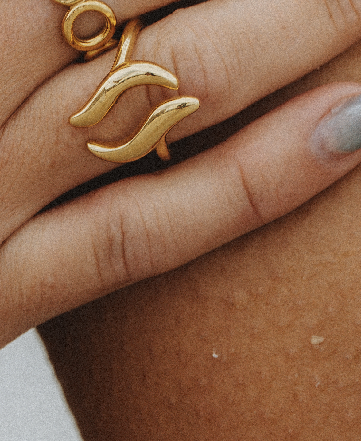Waves Ring
