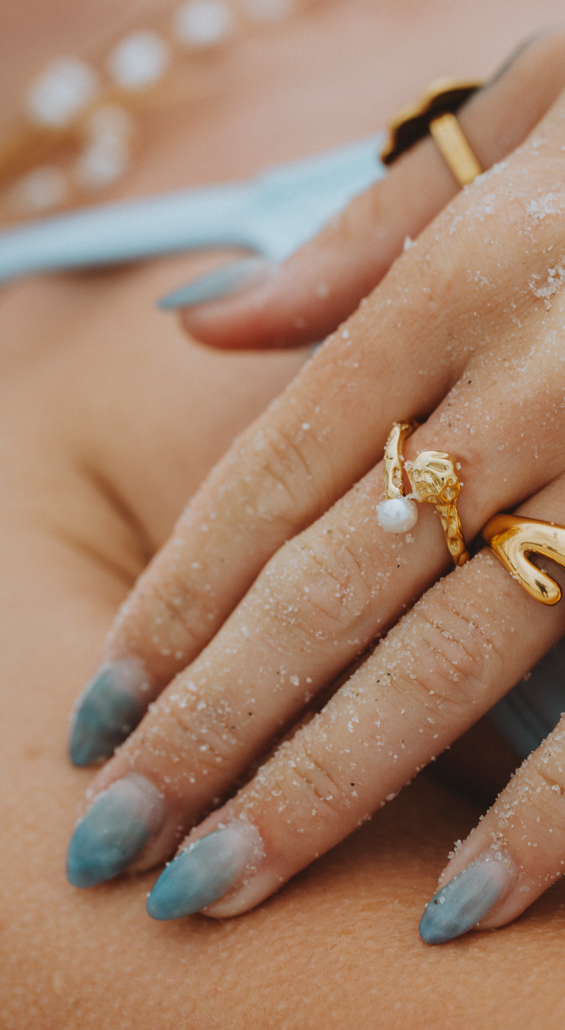 Naira Ring